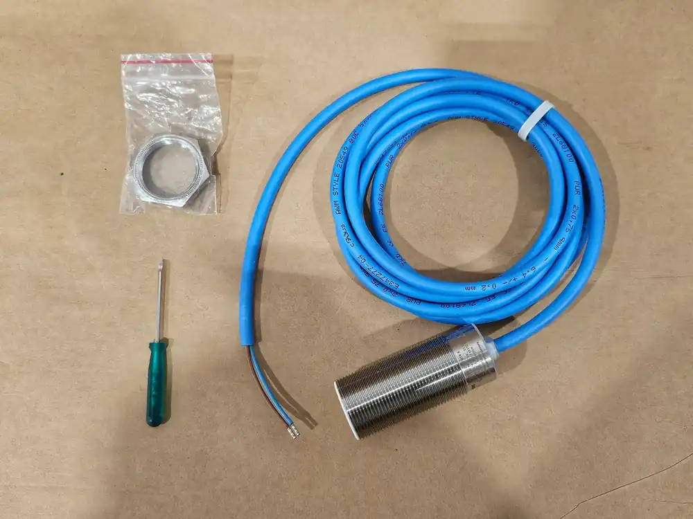 Capacitive Sensor CCB10-30GS55-N1, P/N 245596