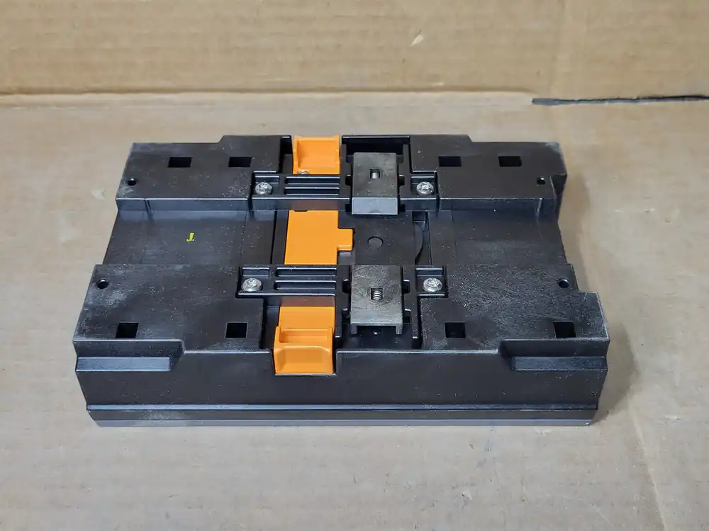 Charm Baseplate Assembly SE4601T07