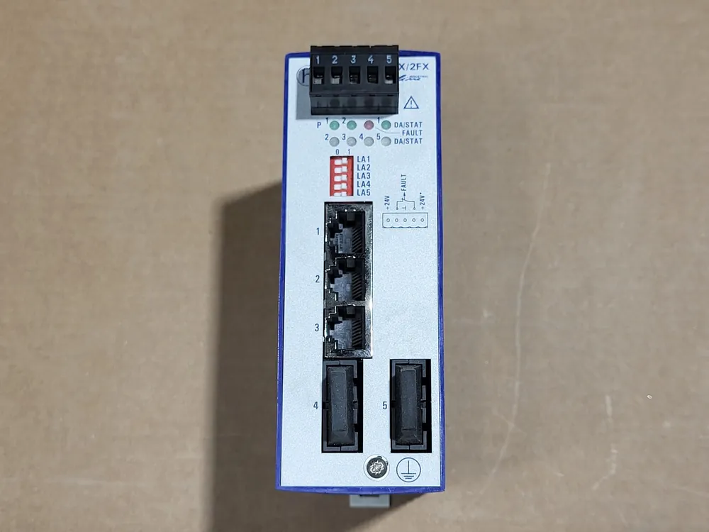 Rail Mount Ethernet Switch RS2-3TX/2FX-SM EEC
