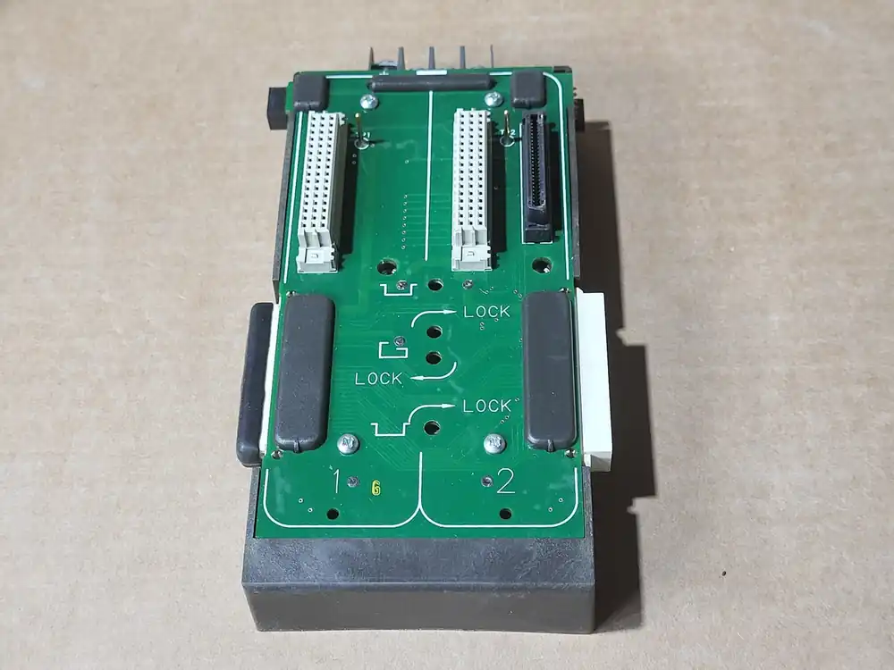 2-Wide Carrier Base Module KJ4001X1-BA3 12P3378X012