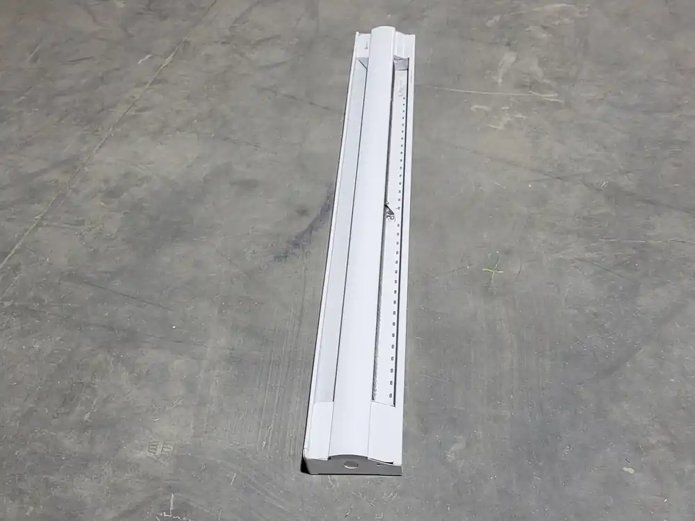 Standard Electric Baseboard Heater OFM1008BL