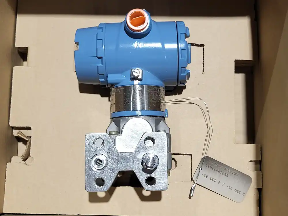 Pressure Transmitter 3051CA2A02A1AM5C6H7L5T1P1Q4Q8A1003