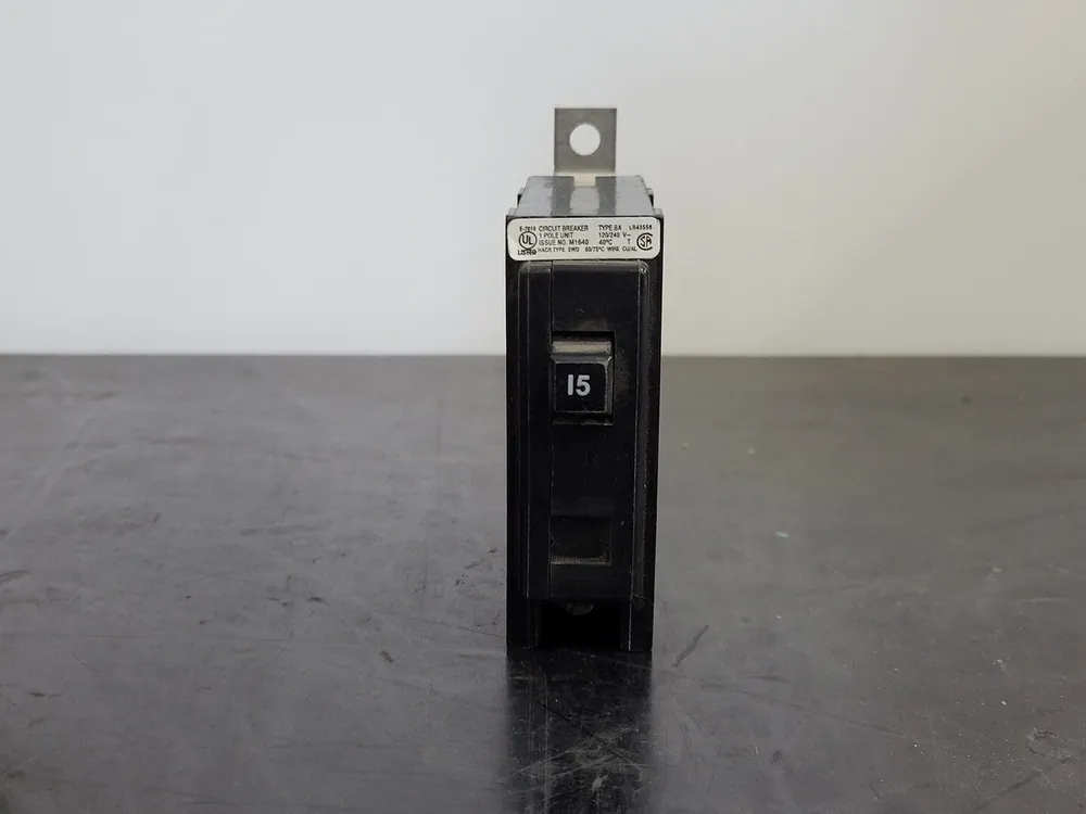15 Amp, 1 Pole, 120/240 volts Circuit Breaker BA115