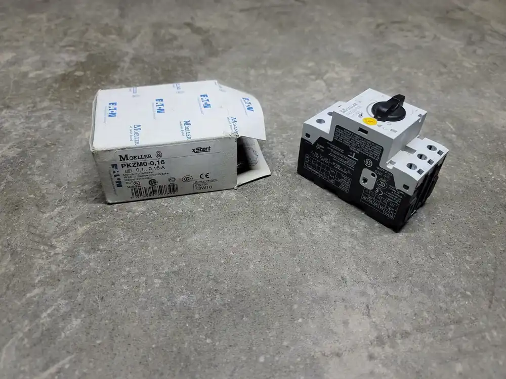 0.1-0.16A, 3 Pole, 690 volts Thermal Magnetic Circuit Breaker PKZM0-016