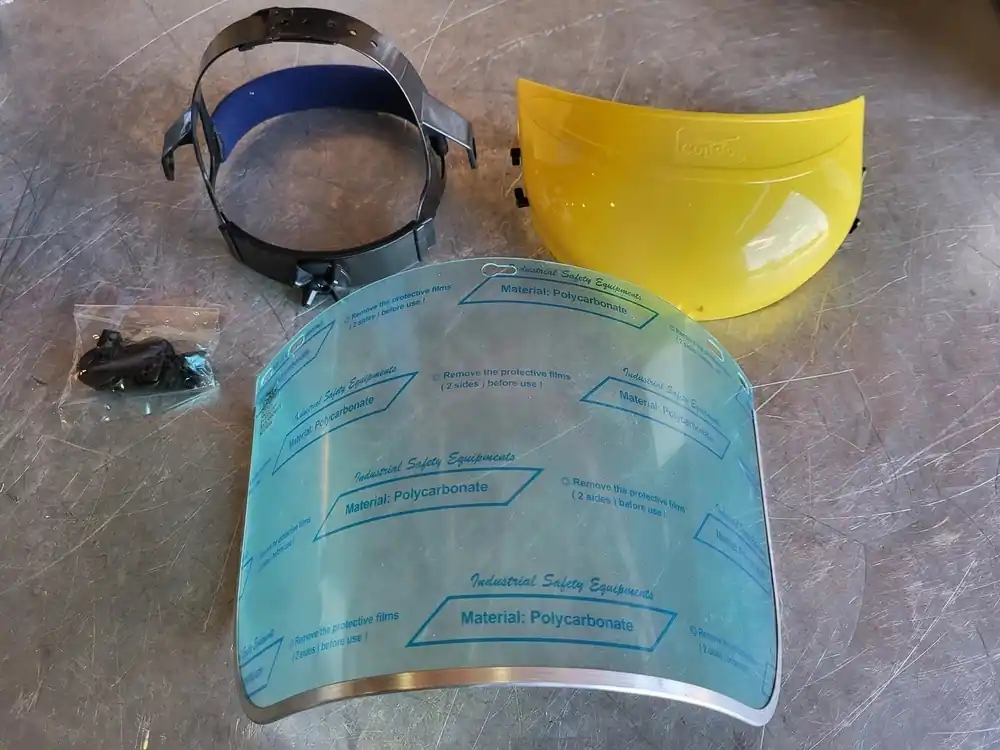 Headgear and Visor CA6303A1