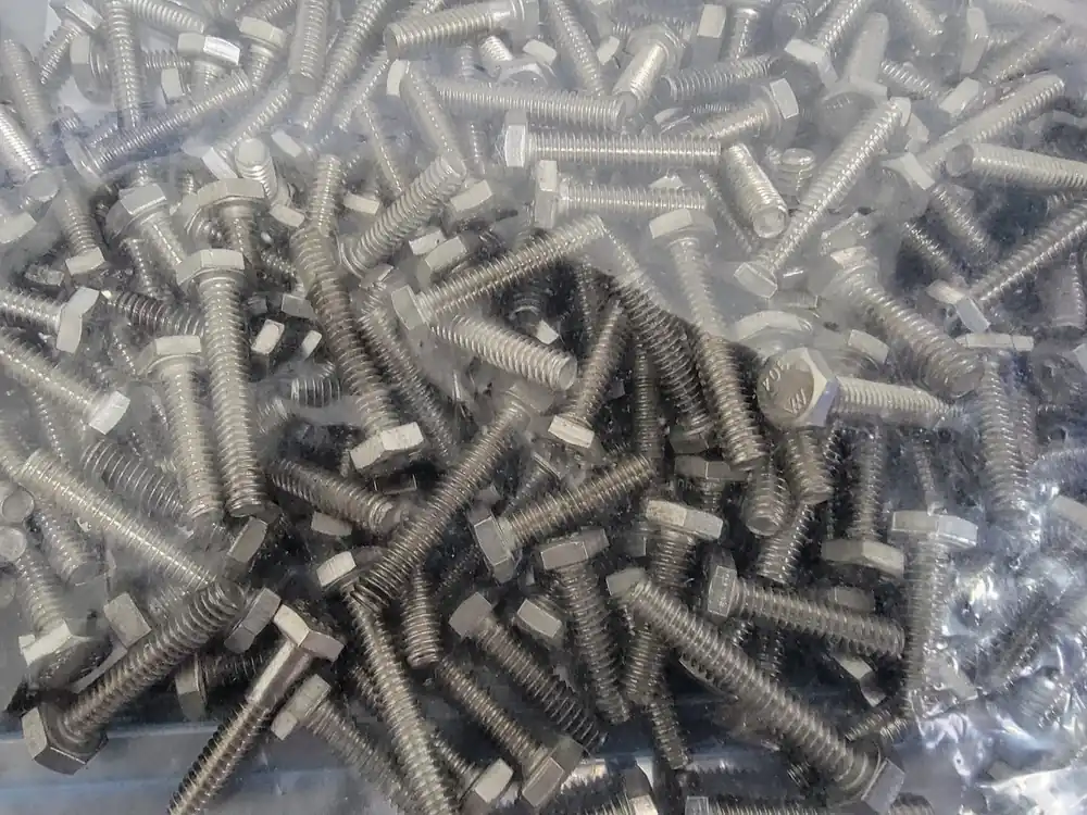 THE 1/4" F593C Stainless Steel Hex Bolt (Assorted length) (Bag of 260/Qty)