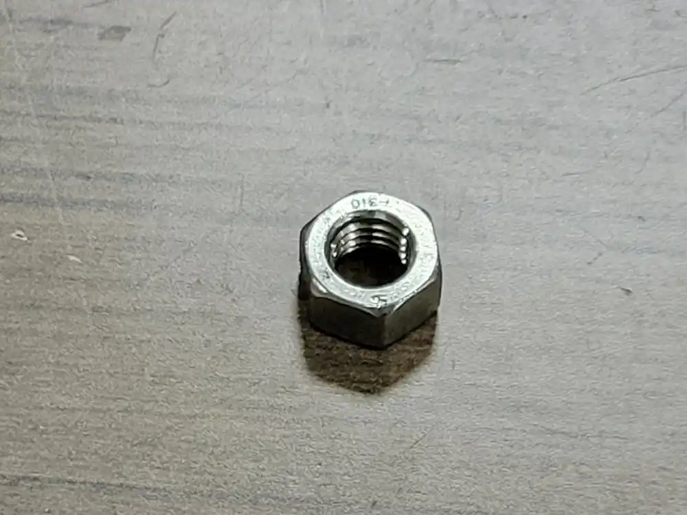 1/4" Stainless Steel Hex Nut (Bag of 152)