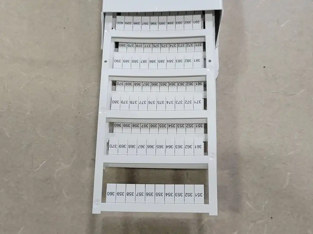 Terminal Block Snap-In Individual Marker Card 1492-MS6X12H351-400 (Box of 5)