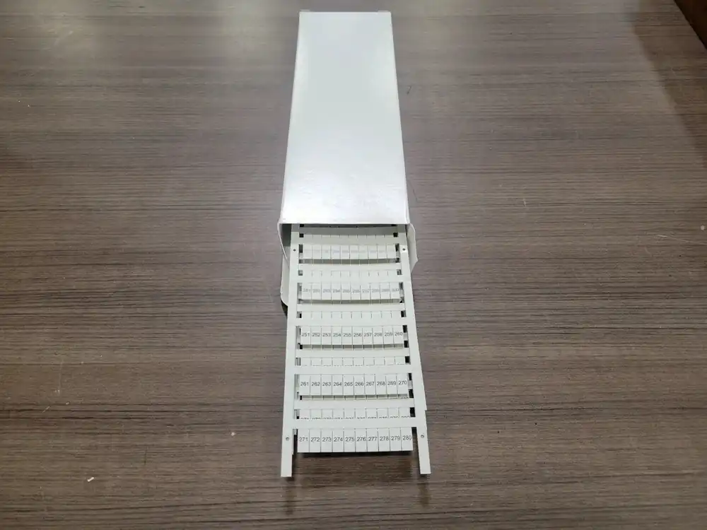 Terminal Block Snap-In Individual Marker Card 1492-MS6X12H251-300 (Box of 5)