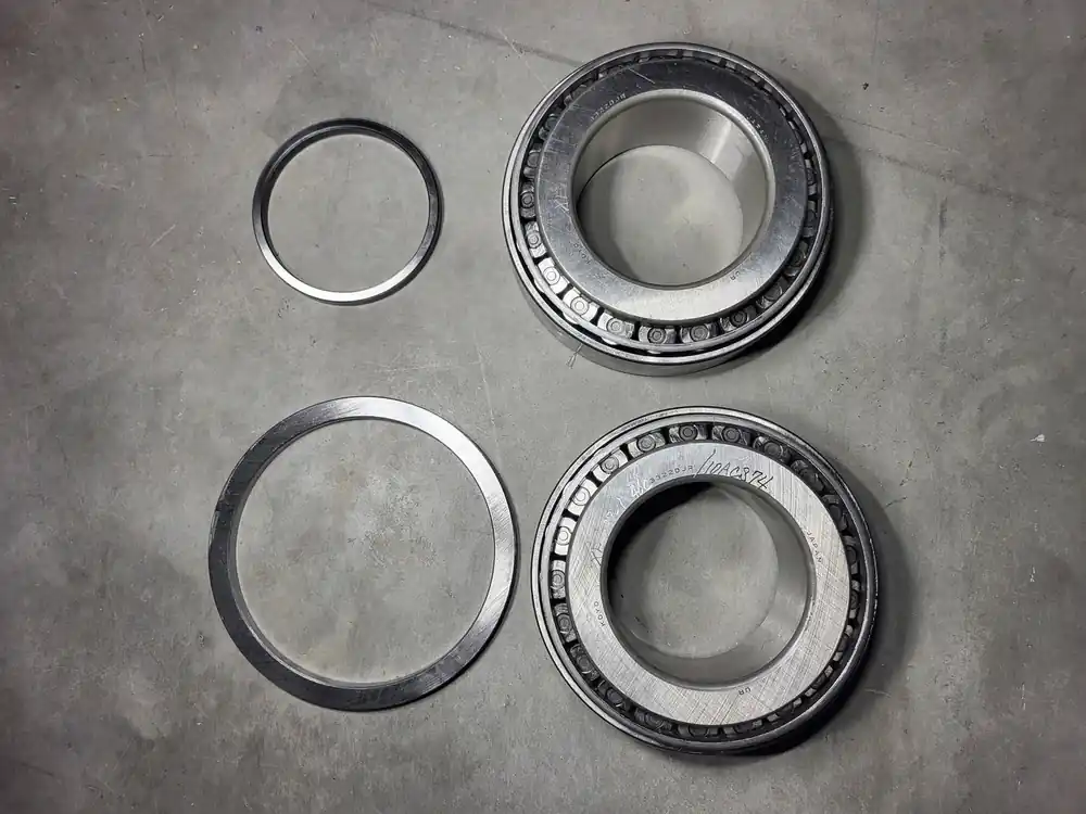 Bearing 561-22-62521