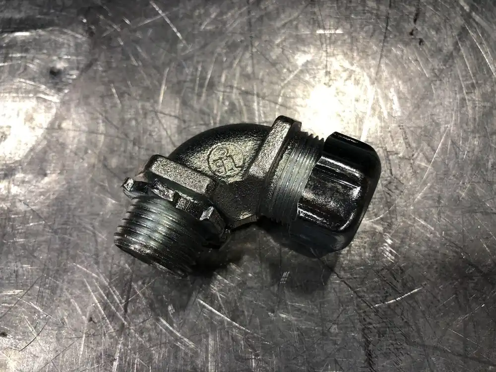 3/8", 90 Deg. LiquidTight Flexible Metal Conduit Connector 5251