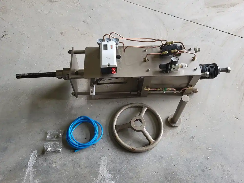 Electro-Pneumatic Positioner TZIDC, V18345-1010521001 w/ Actuator Valve YT-400