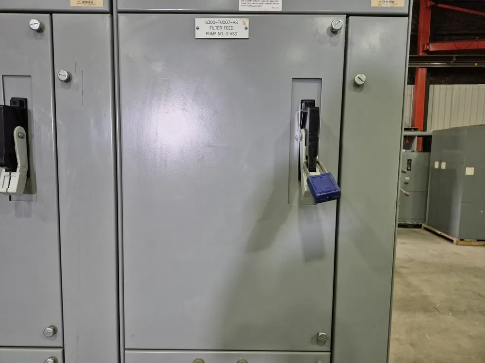 300 Amp 3 Pole 600V 3Ph Circuit Breaker HHJD63F400, MCC Bucket Tiastar