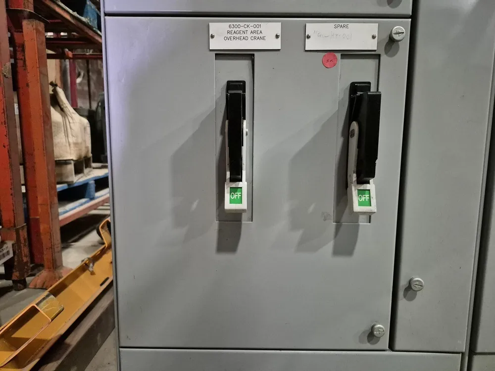 15 Amp 3 Poles 600 Volts Circuit Breaker CED63B015, MCC Bucket