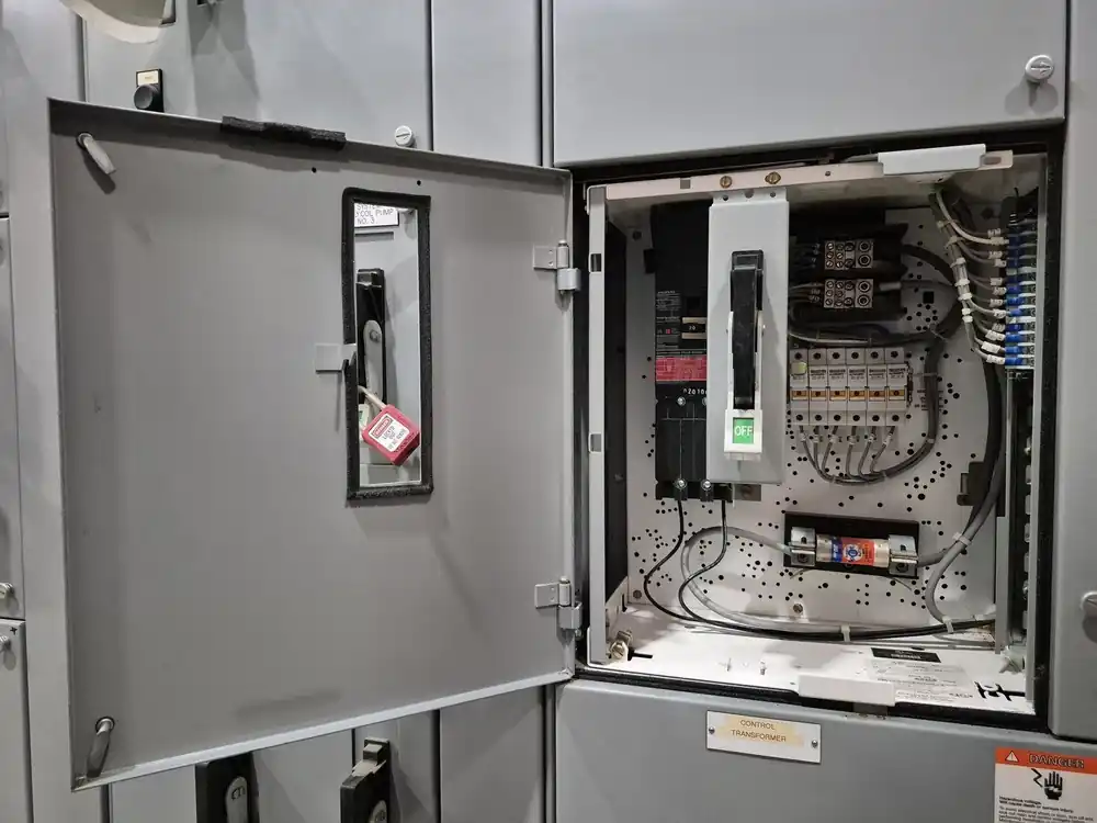 20 Amp 3 Pole 600V Circuit Breaker CED63B020, MCC Bucket