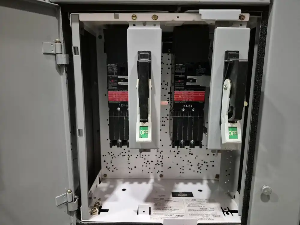 15 Amp 3 Poles 600 Volts Circuit Breaker CED63B015, MCC Bucket