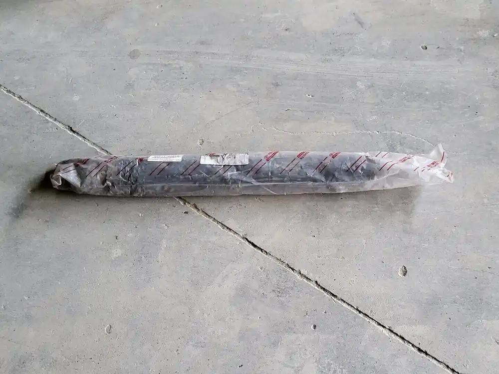 Front Right Shock Absorber, 48511-69675