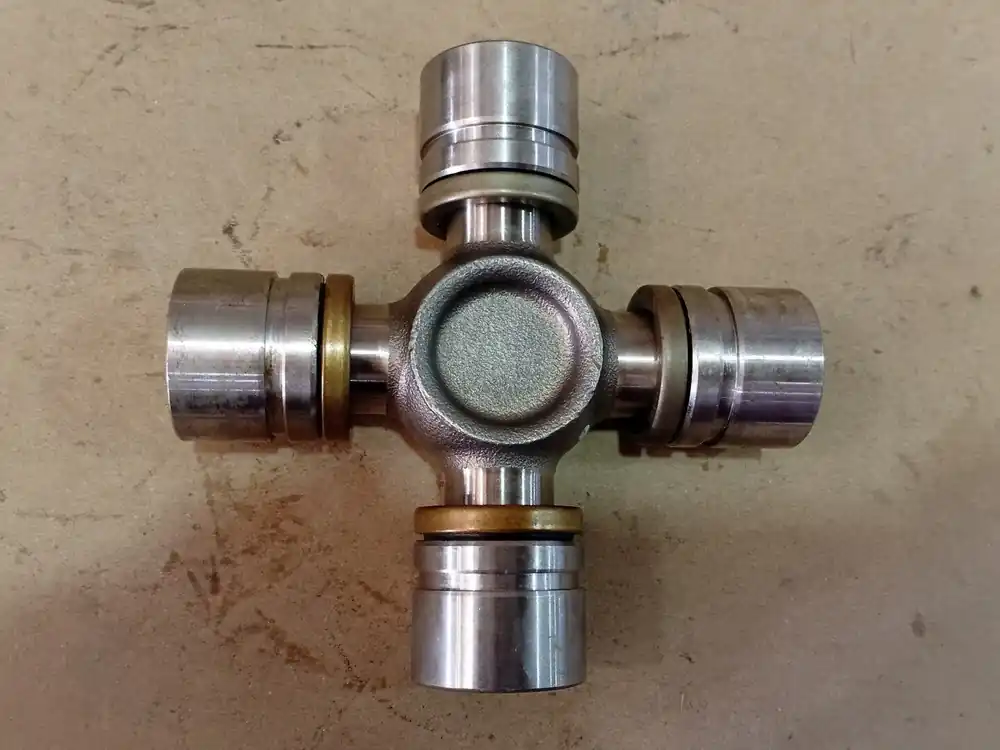 Drive Shaft Universal Joint Kit, 23104840
