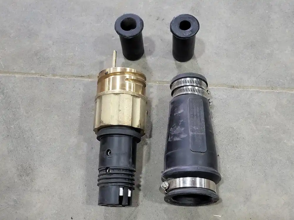 750V 75 A Uni-Loc Female Connector, 8343-4