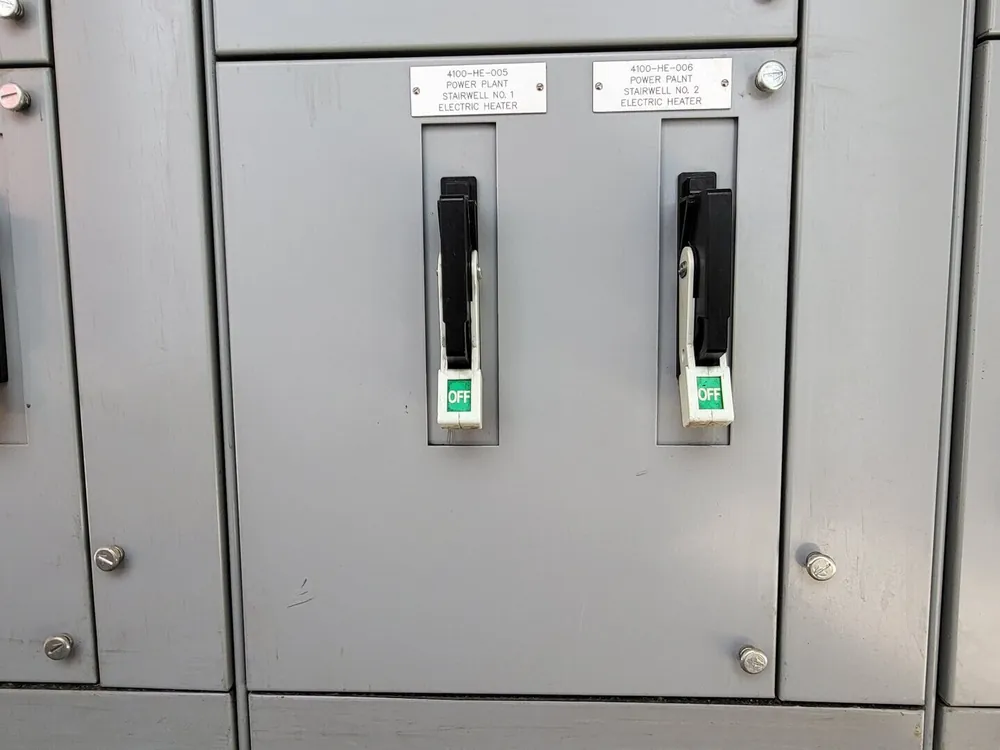 15 Amp 3 Poles 600 Volts 3Ph Circuit Breaker CED63B015 MCC Bucket