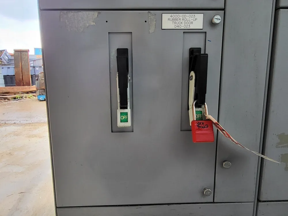 15 Amp 3 Poles 600 Volts 3Ph Circuit Breaker CED63B015 MCC Bucket