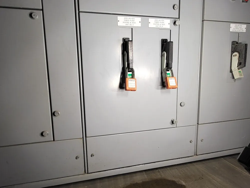 40 Amp 3 Poles 600 Volts 3Ph Circuit Breaker CED63B040 MCC Bucket