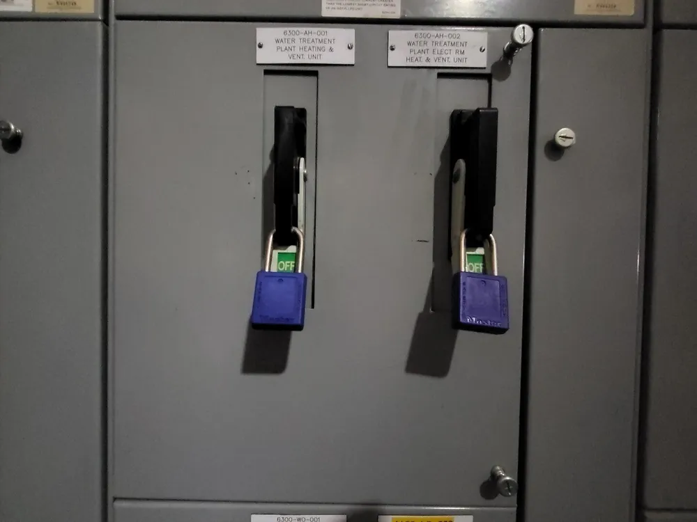 40/20 Amp 3 Poles 600 Volts 3Ph Circuit Breaker CED63B040 CED63B020 MCC Bucket