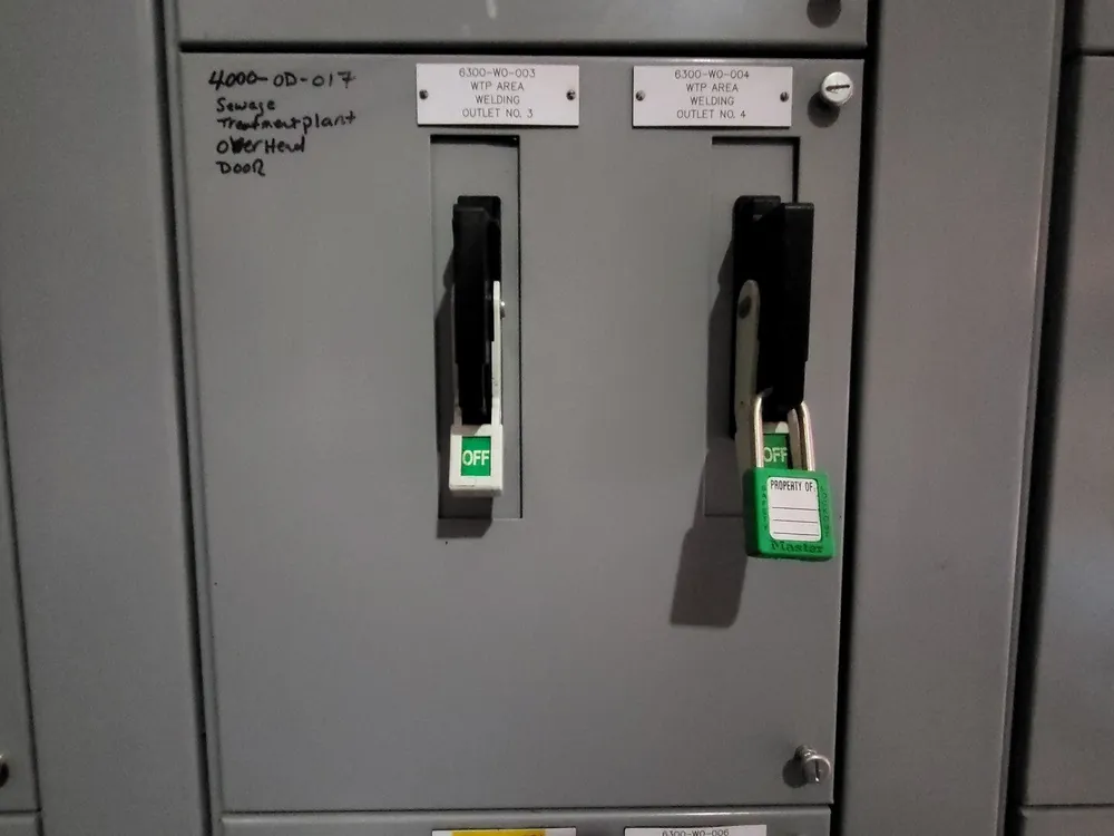 60 Amp 3 Poles 600 Volts Circuit Breaker CED63B060, Tiastar MCC Bucket
