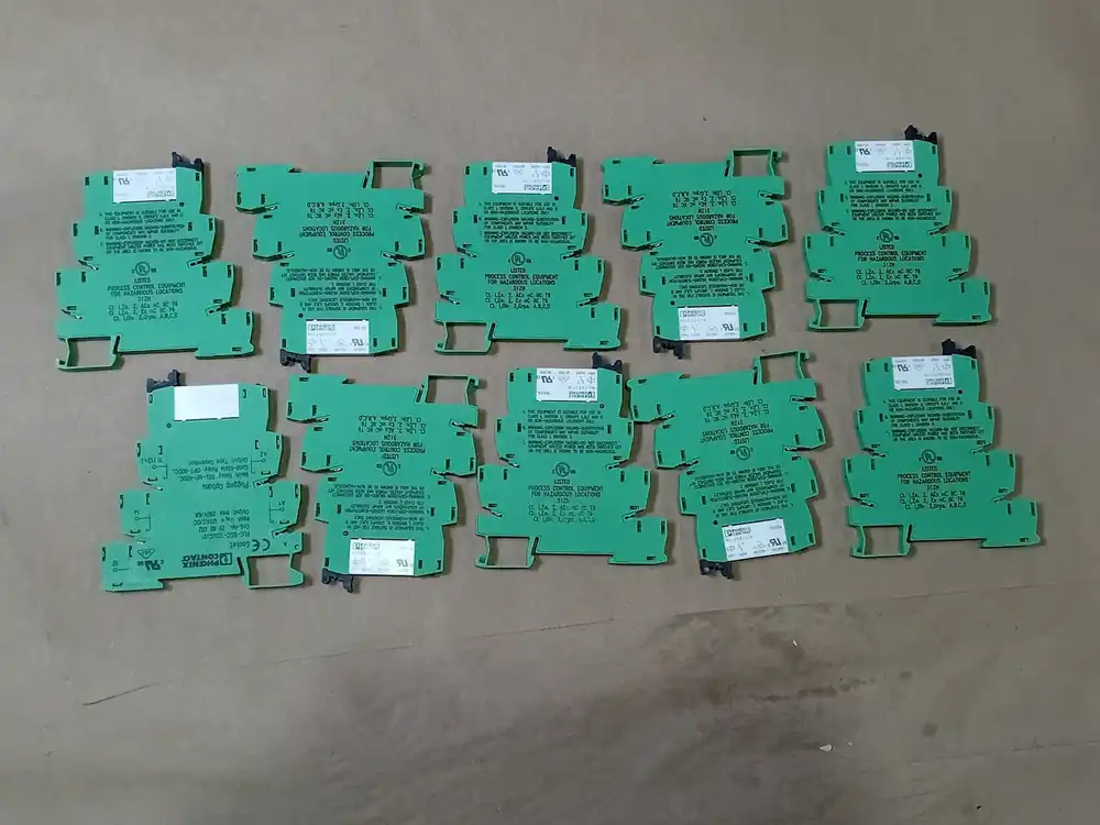 6 Amp 250VAC Socket PLC-BSC-120UC/21, 2966032 (Pack of 10)