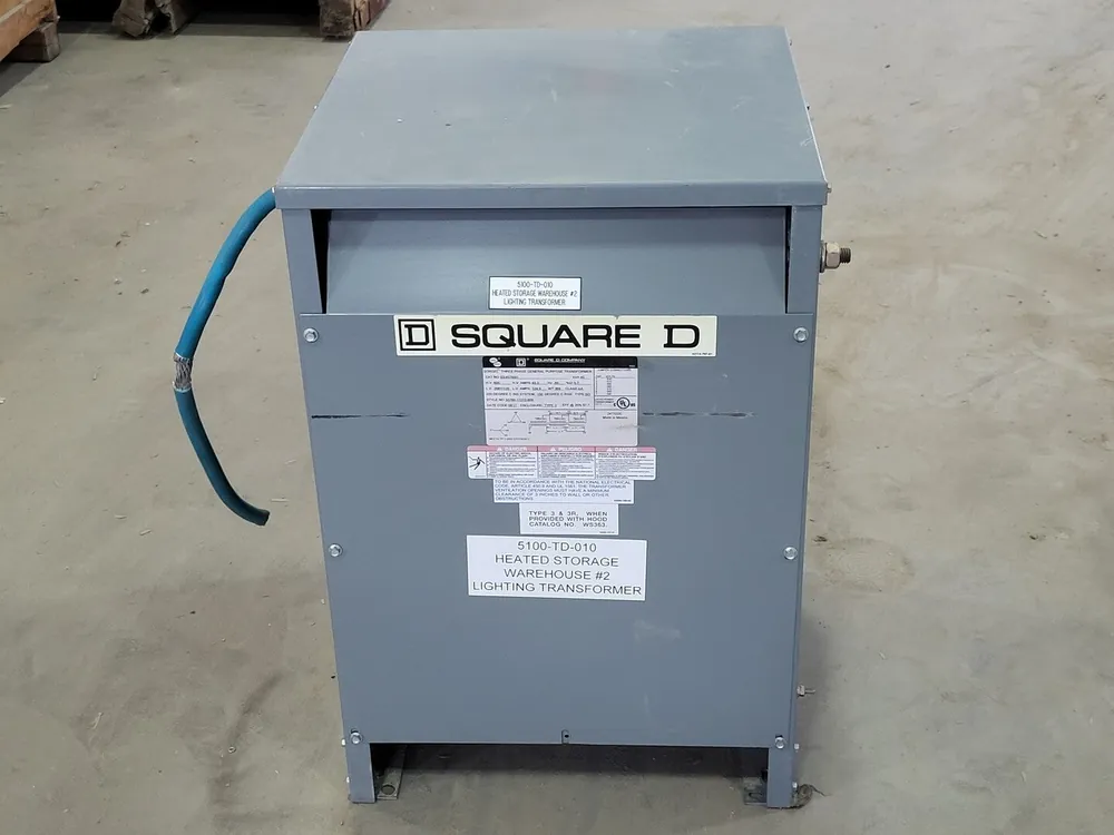 45 kVA Transformer 600 Pri. Volts, 120/208Y Sec. Volts EE45T65H