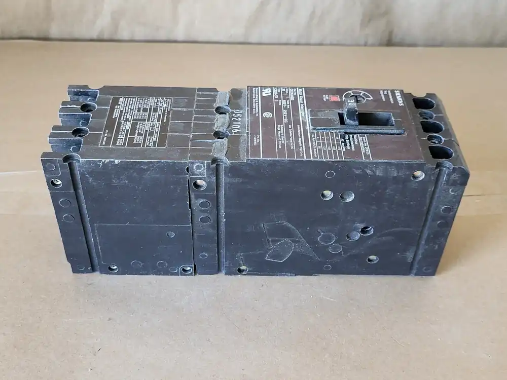 30 Amp, 3 Pole, 600 Volts Circuit Breaker CED63A030