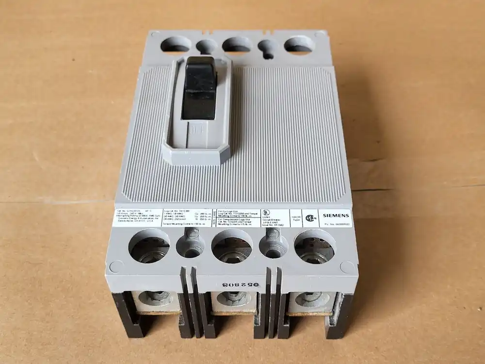 125 Amp, 3 Pole, 240 Volts Circuit Breaker QJH23B125