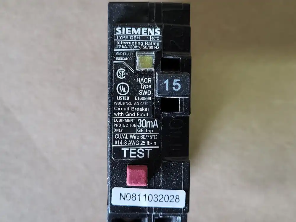 15 Amp, 1 Pole, 120/240 Volt Circuit Breaker QE115H
