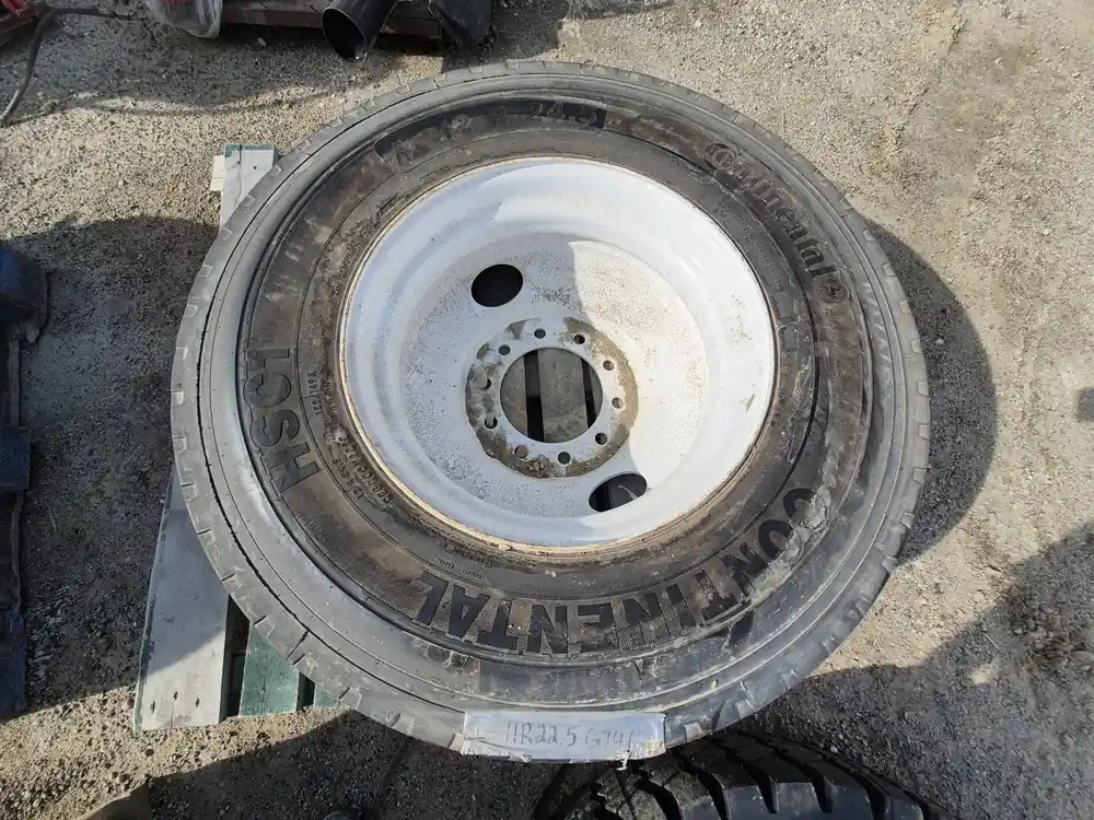 12 R 24.5 Tire HSC1 w/ Rim
