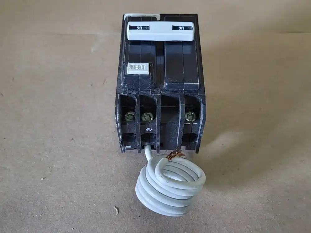 20 Amp 2 Pole 120/240 Volts GFCI Circuit Breaker QBGF2020