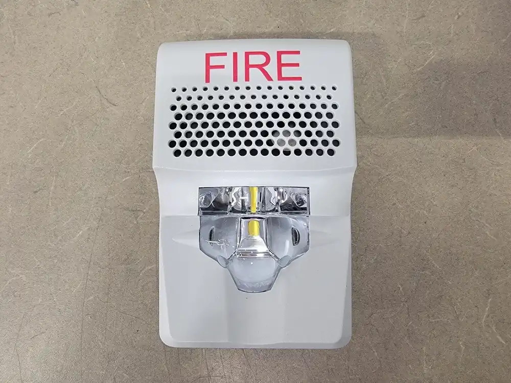 Compact Wall Horn Strobe G1AVWF, 15-75CD