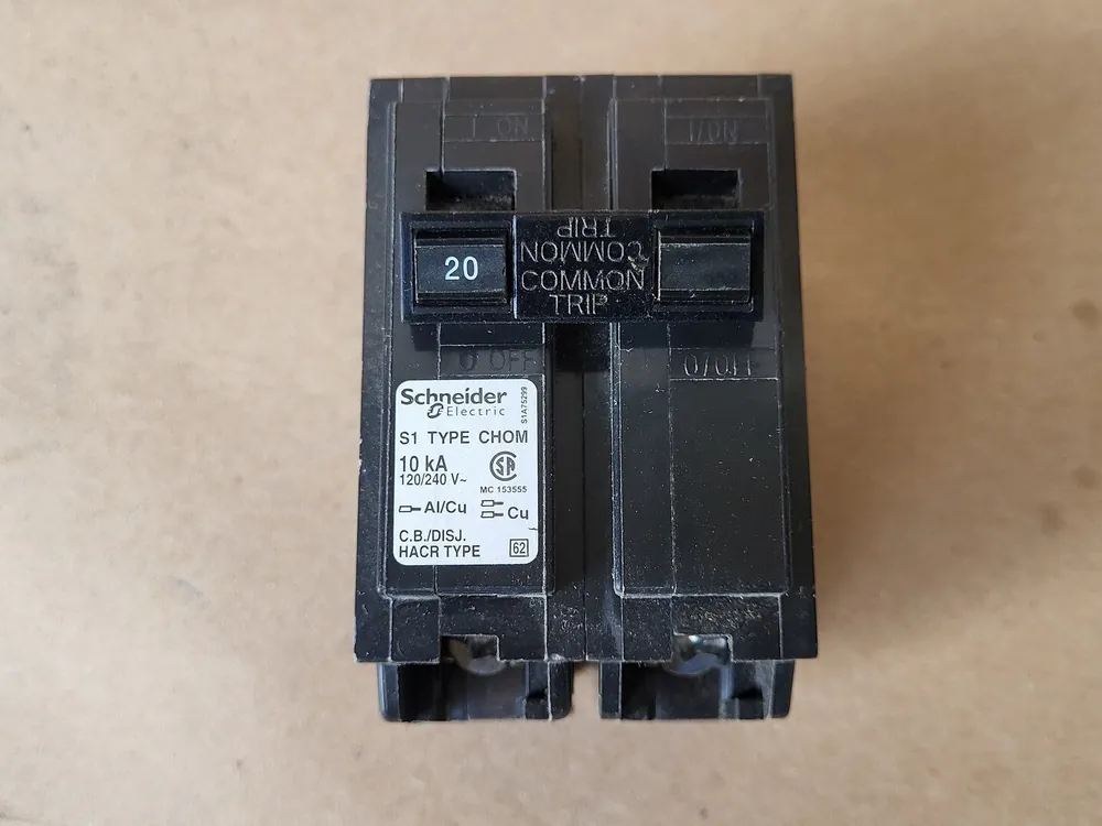 20 Amp, 2 Pole, 120/240 Volts Circuit Breaker CHOM220