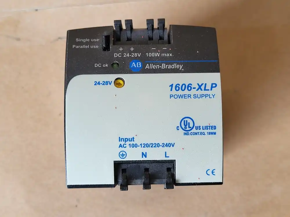 4.2 amp, 24-28 volt DC Power Supply 1606-XLP100E