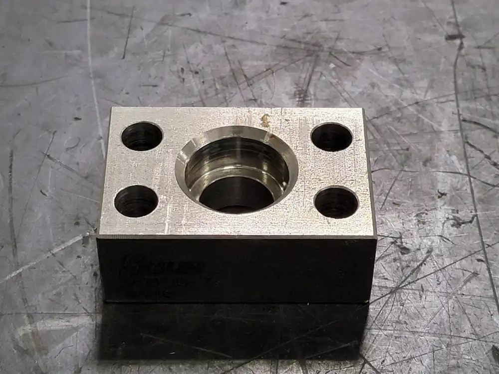 1" Socket Weld Tube x 3/4" Code 61 Flange Block 1208-16-12 4-Bolt