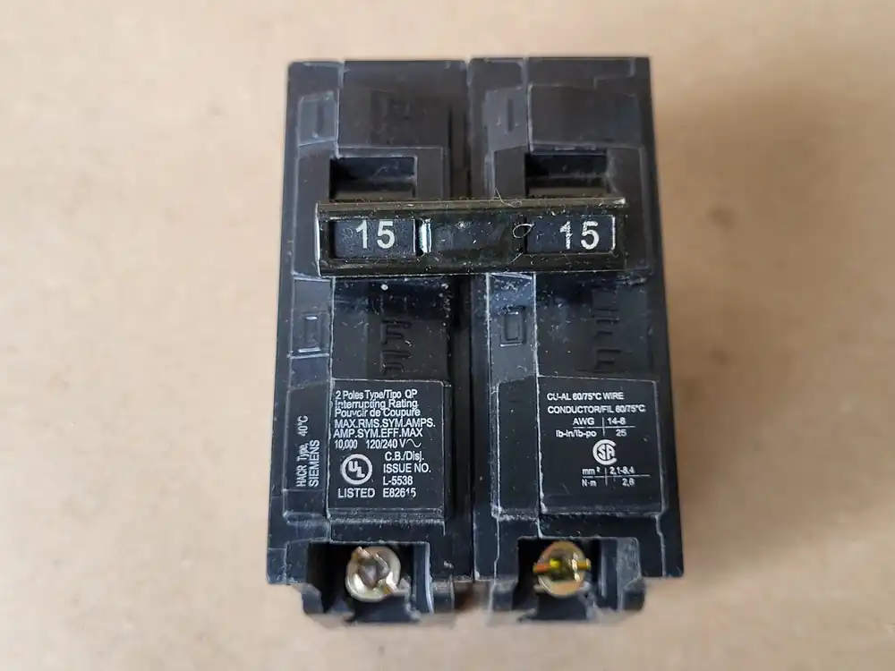 15 Amp, 2 Pole, 120/240 volts Circuit Breaker Q215