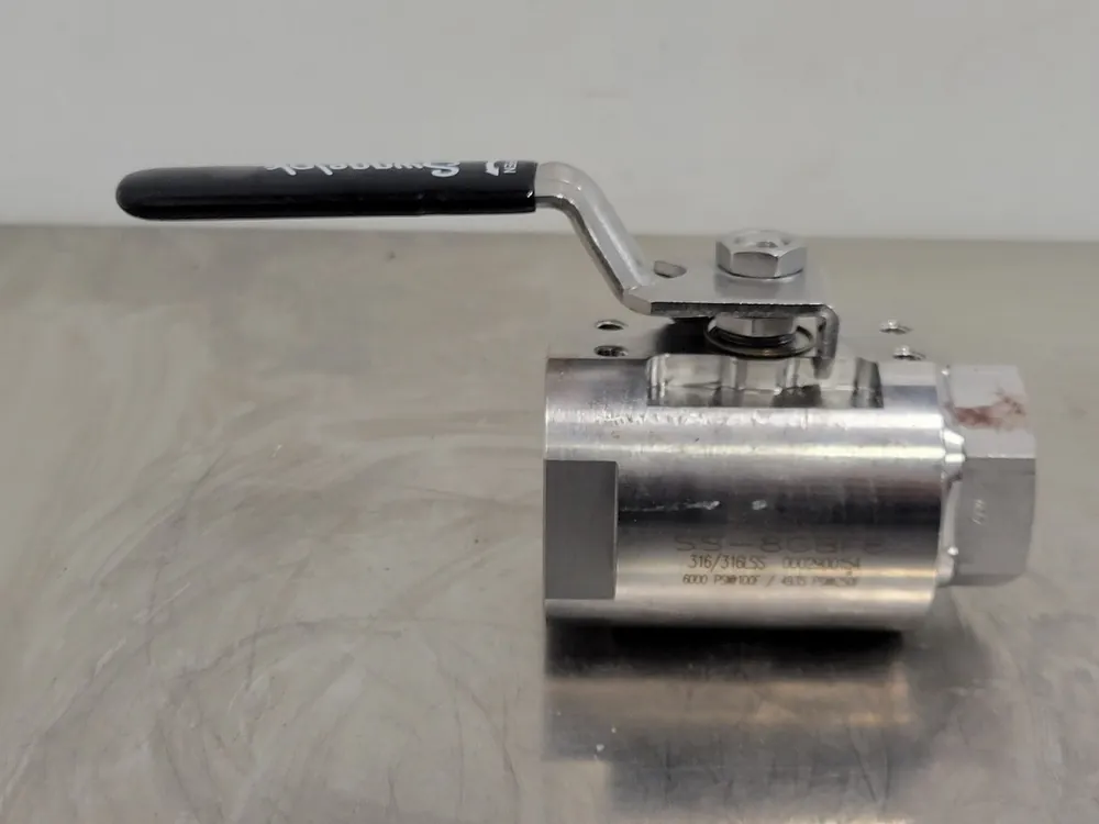 1/2" FNPT Stainless Steel Ball Valve SS-8GBF8
