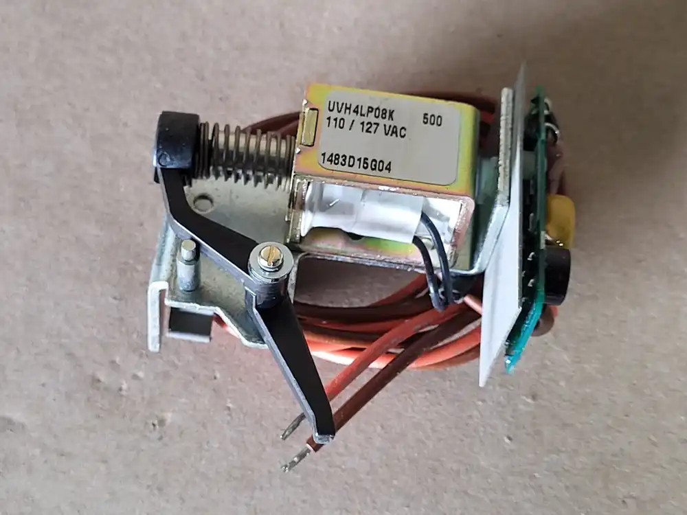 110/127 VAC Type L Circuit Breaker UVH4LP08K