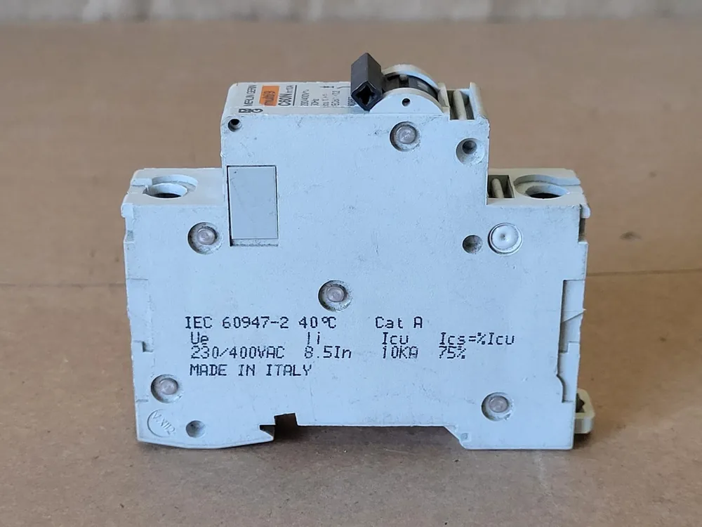 10 Amp, 1 Pole, 230/400 volts Circuit Breaker C60a, 60687